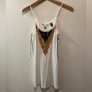 Buckle BKE Boutique White and Black Sequin Embellished Top